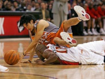 日本第一个进入NBA的球员，身高1.75，扬言三年内要打爆中国男篮