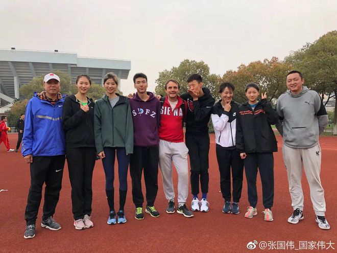 跳高冠军张国伟出场_跳高名将张国伟纪录_跳高选手张国伟