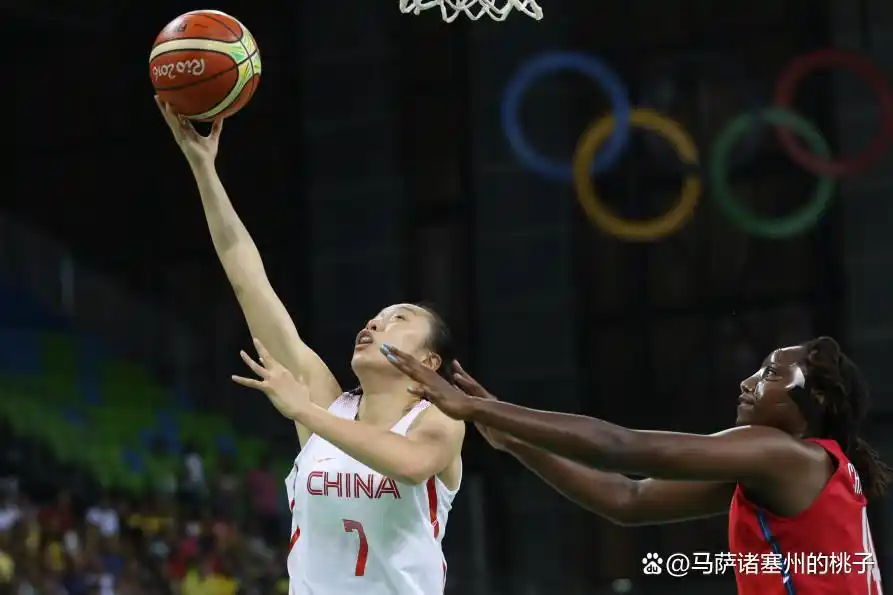篮球三对三争球球权规则_篮球争球球权归属_篮球争球球权