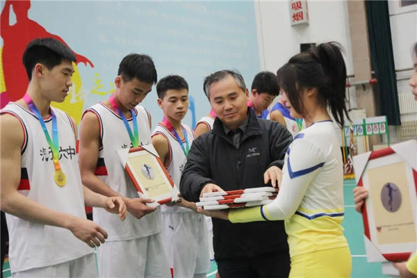 长春哪个高中篮球最厉害_长春六中篮球队_长春一 八中学篮球全国冠军