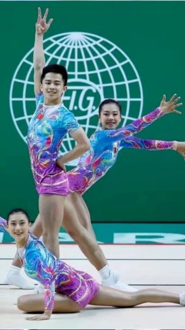 篮球运动员冠军是谁_篮球队体育冠军拿老师多少钱_体育老师篮球队拿冠军