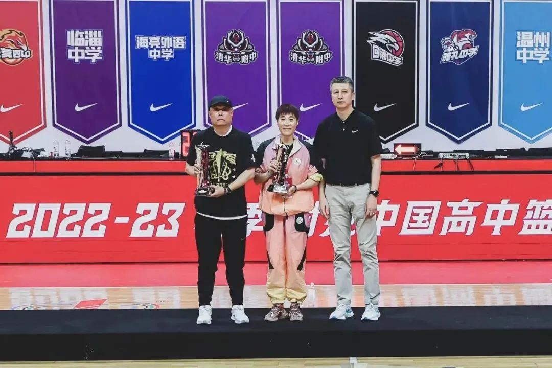 篮球运动员冠军是谁_体育老师篮球队拿冠军_篮球队体育冠军拿老师多少钱